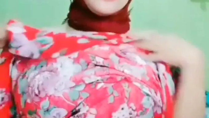 Anne Ve Kızı Canlı Web Kamerası Gösterisinde