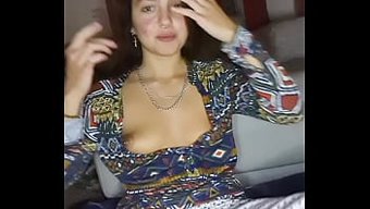 Kadın Mastürbasyonu: Orgazmı Geciktirmek Ve Giysileri Çıkarmak