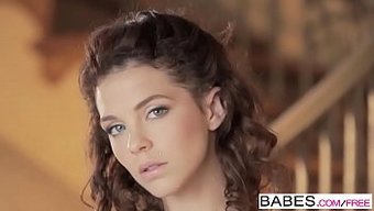 Kiera Winters'In Ilk Zevk Tadı Sıcak Bir Videoda