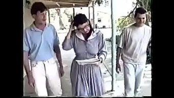 Vintage Olgun Kadın Hd Videoda Çift Penetrasyon Alıyor