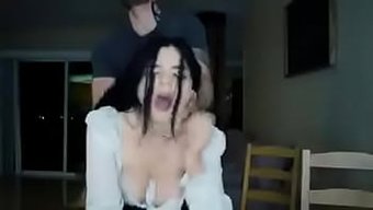 Videodaki Amatör Kız Kim?