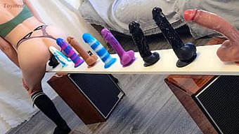 Amatör Genç, Farklı Dildo'Larla Yeni Bir Meydan Okumaya Dalıyor