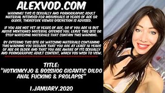 Hd Videoda Aşırı Anal Prolaps Ve Dildo Sokma