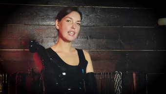 Charlene'In Arkadaşı Bu Ateşli Videoda Sert Bir Şekilde Sikişiyor