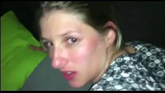 Fransız Anal Sevgilisi Sıcak Bir Videoda Doluyor