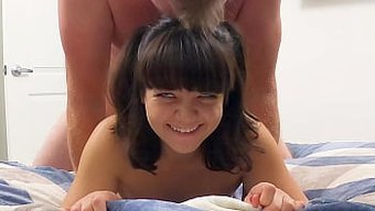 Küçük Asyalı Porno Oyuncusu Ilk Kez Anal Sahnesine Sahip.