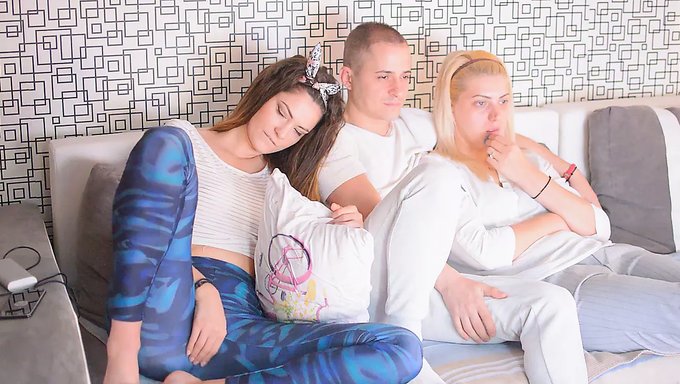 Chaturbate’den Ateşli Lulacum69 Ile Gizli Kamera Pornosu