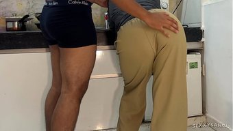 Üvey Annem Benim Hayalimdeki Kız. Onu Sertçe Siktim.