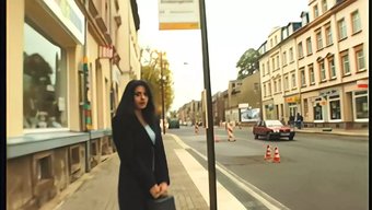 Alman Amatör Genç Bebek, Islak Amını Parmaklayarak Solo Video Çekiyor