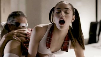 Ai Babe'In Deepthroat Becerileri Tam Ekranda