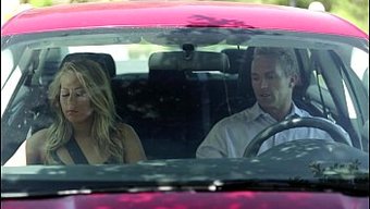 Carter Cruise Ve Faith Lee Sıcak Bir Lezbiyen Sahnede