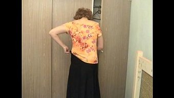 Bu Sıcak Videoda Yoğun Emme Ve Sikiş