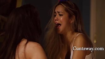 Alina Lopez Ve Gia Paige Yoğun Fisting Sahnesinde Yer Alıyorlar