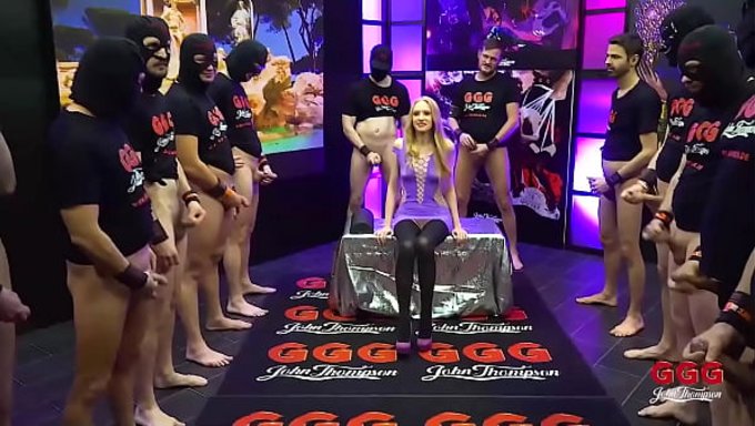 Yaramaz Anal Orospu Nikki Riddle Güzelce Beceriliyor Ve Suratına Sertçe Sokuluyor.