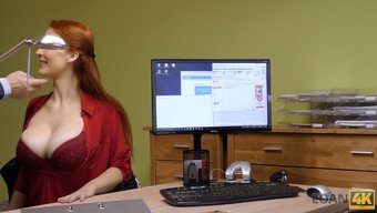 Büyük Göğüslü Çarpıcı Genç Isabella Lui, Bir Seçme Videosunda Sikişiyor