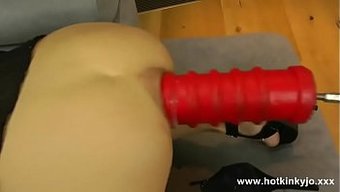 480p'De Devasa Bir Anal Dildo Ile En Üst Düzeyde Zevk Yaşayın