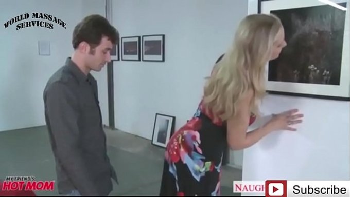 Üvey Anne, Sanat Galerisinde Üvey Oğlunu Sikişle Dağıttı.