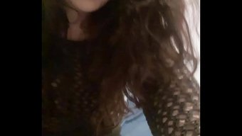 Canlı Şovdan Sonra Kısa Bir Mesaj; Seksi Ve Baştan Çıkarıcı Bir Dokunuşla.
