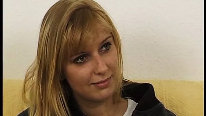 Sarışın Alman Cowgirl Ve Acımasız Seks Oyuncağıyla En Üst Düzey Zevki Deneyimleyin