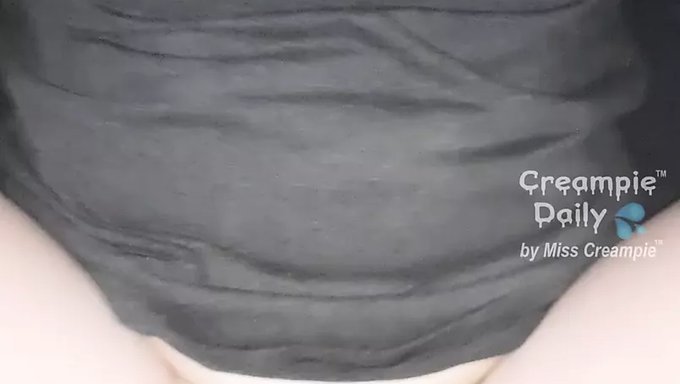 Taylandlı Çiftin Cinsel Buluşmasının Samimi Ev Yapımı Videosu