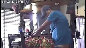 Ev Yapımı Bir Video, Kocamın Beni Bebek Bakıcısıyla Aldattığını Yakalıyor