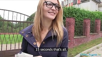 Belle Claire Ve Büyük Göğüsleriyle Açık Havada Seks