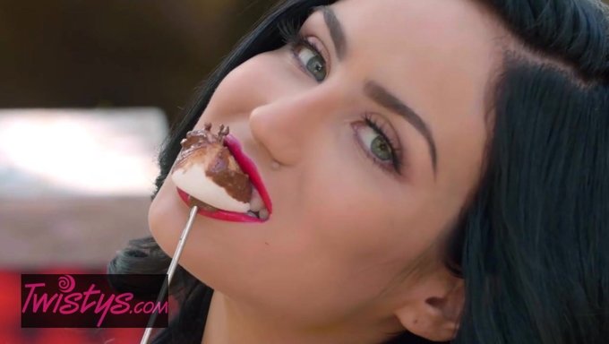 Jade Baker'In Hd'De Duygusal Mastürbasyon Seansı