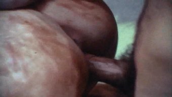 Klasik Eric Edwards Performansıyla Retro Temalı Porno Koleksiyonu