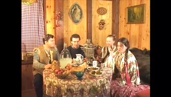 Amber West'In Yer Aldığı 1998 Peri Temalı Bir Erotik
