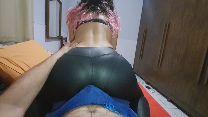Pantolon Ve Taşlamada Boşalma: Brezilyalı Bir Amatör Video