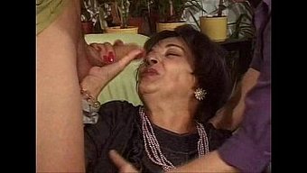 Valha Mature Sıcak Videoda Anal Sikişiyor