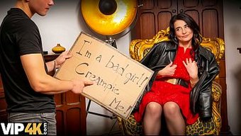 Bruno Baxter, Fotina'Yı Uzun Zamandır Kafasında Kurduğu Fantezisini Gerçekleştirerek Sikişti.