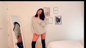 Tinder Adam Için Soyunan Kolombiyalı Bir Genç Ev Yapımı Video