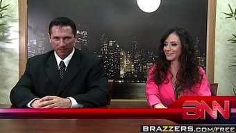 Brazzers Sunuyor: Göğüslü Iş Arkadaşları Ofiste Yaramaz Oluyorlar