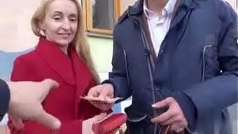 Oynamak Için Ödeme: Para Karşılığında Değiş Tokuş Seks