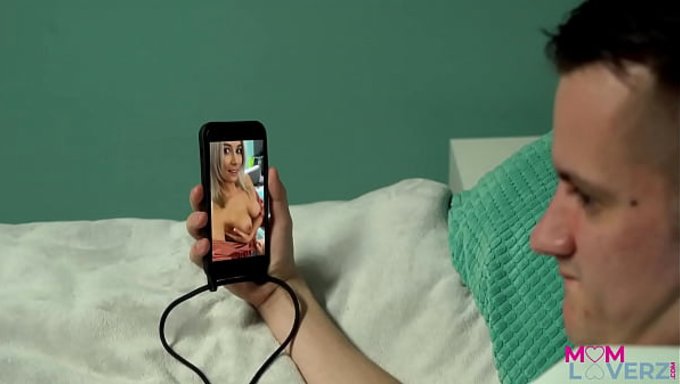 Sharon'Un Üvey Oğlunun Büyük Siki Üzerinde Vahşi Ve Yaramaz Kovboy Sürüşü