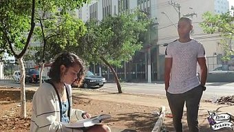 Mauro'Nun Meydanda Bir Yabancıyla Beklenmedik Karşılaşması Vahşi Bir Cinsel Maceraya Dönüşüyor