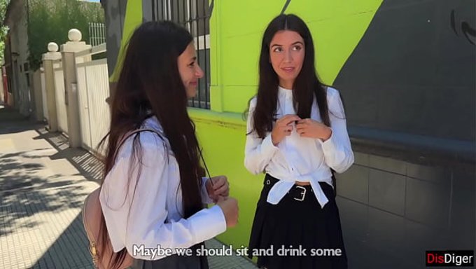 Iyi Öğrenciler Ders Çalışmak Istemez, Sik Emmek Isterler! - 1. Bölüm