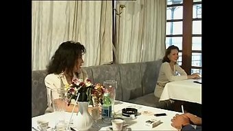 Çiftler, Sıcak Grup Seks Için Partner Değiştiriyorlar