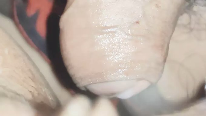 Büyük Göğüslü Desi Teyzem Evimde Sikişiyor