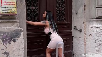 Büyük Doğal Göğüslü Milf Simony Diamond, Dedektifler Tarafından Çift Penetrasyona Uğruyor