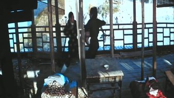 Klasik Sarışın Karate Hareketleriyle Yaramaz Oluyor