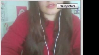 Avrupalı Sohbet Kızı Bdsm Videosunda Meme Kelepçeleri Kullanıyor