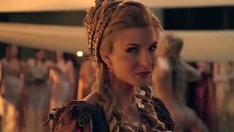 Spartacus Sezon 2'Den Sıcak Sahnelerde Genç Avrupalı Kovboy Kızları