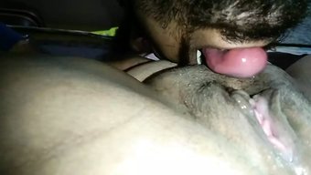 Milf Ve Genç Ev Yapımı Videoda Sert Bir Şekilde Beceriliyorlar