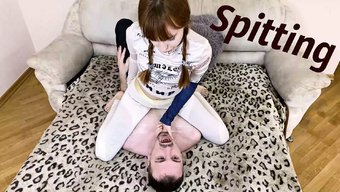 Femdom Prenses, Mumyalanmış Kölesini 60fps Videoda Küçük Düşürüyor