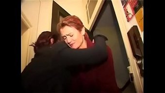 Çılgın Olgun Kadınlar Ve Sert Seksle Retro Alman Pornosu