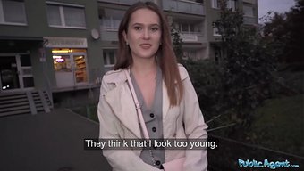 Seksi Genç Kız, Sokakta Public Agent Tarafından Güzelce Becerildi.