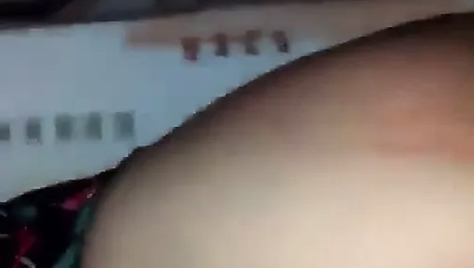 Büyük Popolu Arap Bebek, Amını Sert Bir Şekilde Siktiriyor