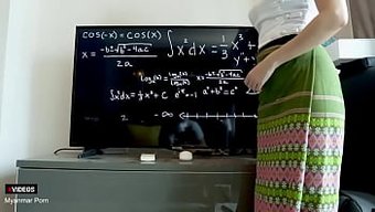 Büyük Popolu Myanmar Öğretmeni Sert Anal Sikişiyor